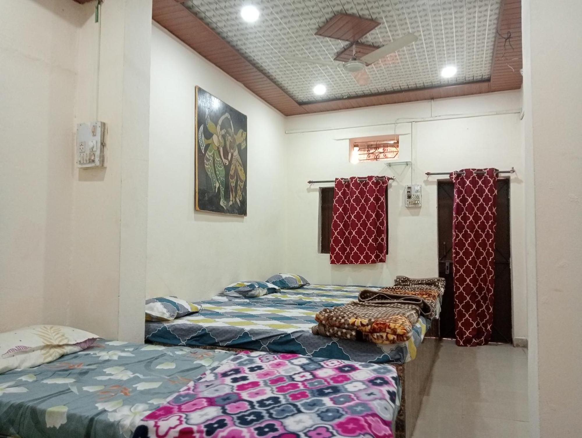 Shree Maya Home Stay Ujjain Room photo